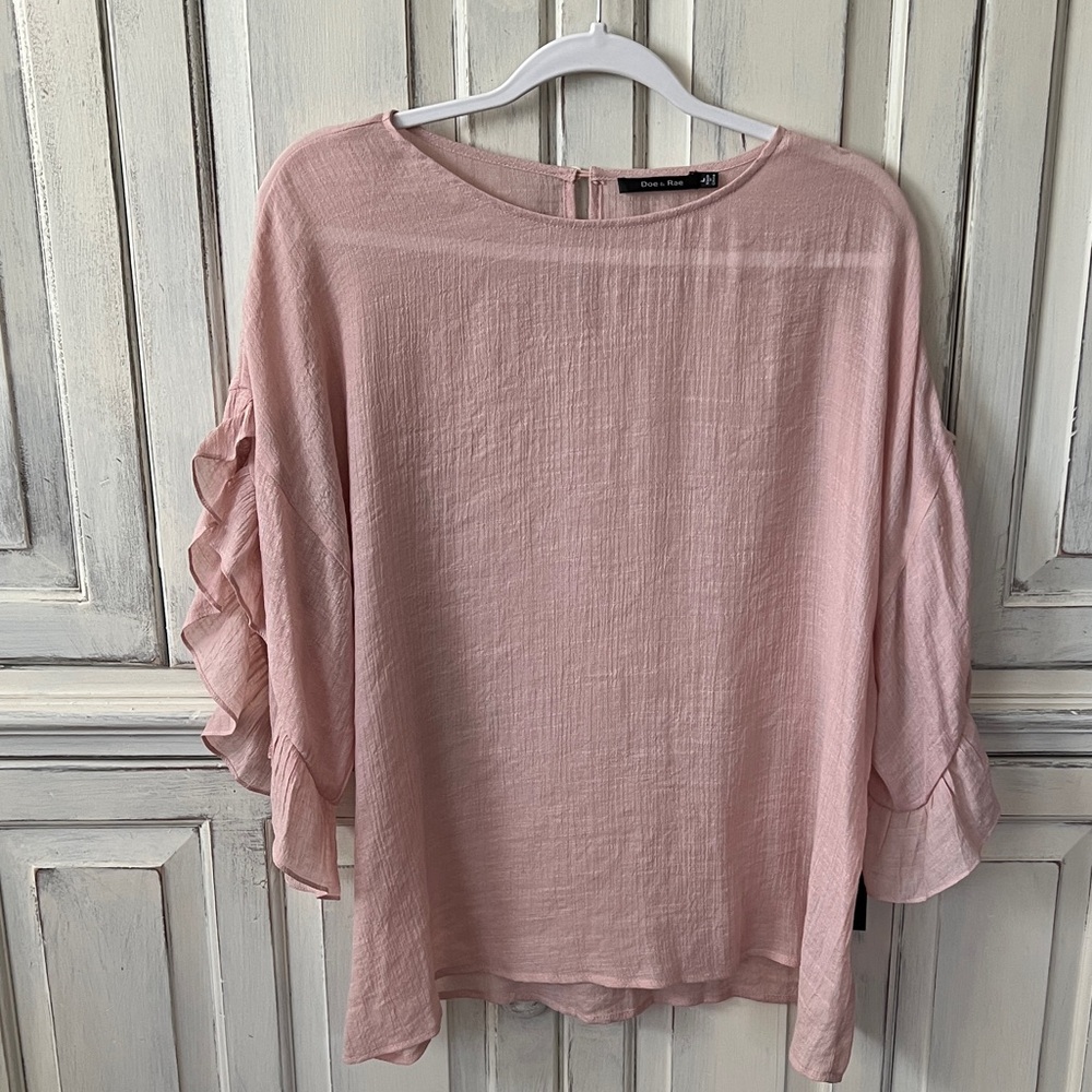 🟠NWT DOE & RAE Ruffle Sleeve Top in Mauve LG